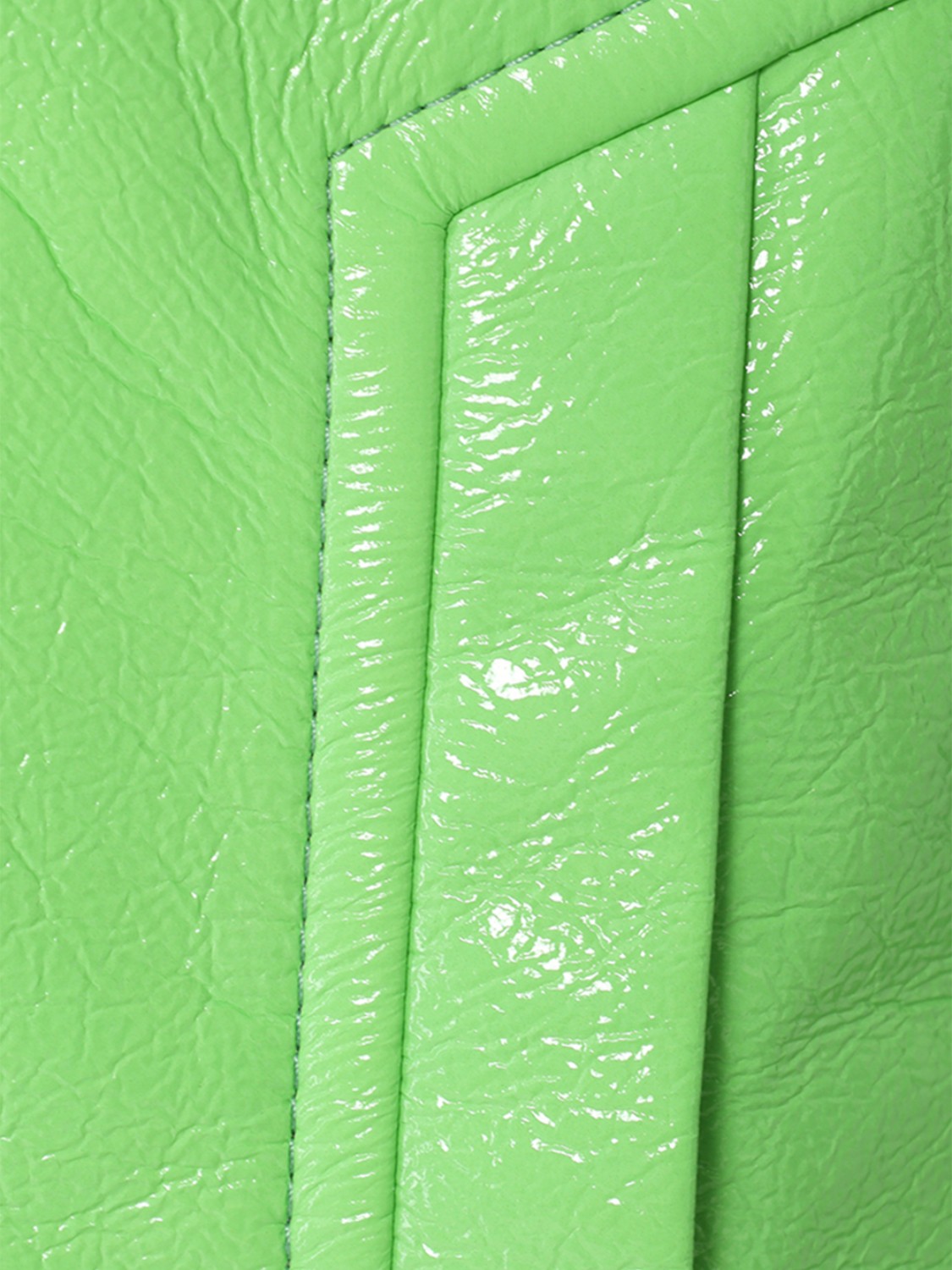 Женский бомбер из экокожи