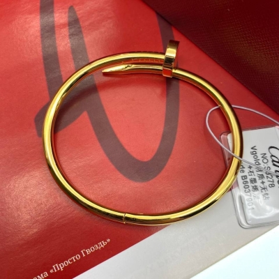 Классическая модель браслета Cartier Juste un Clou, желтое золото