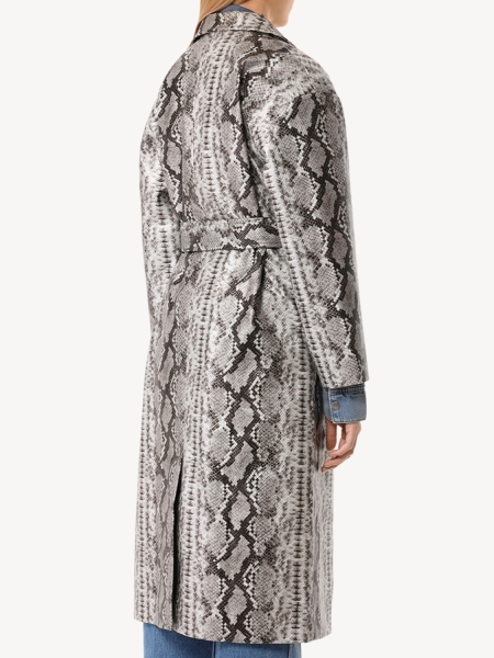 Женский плащ из экокожи