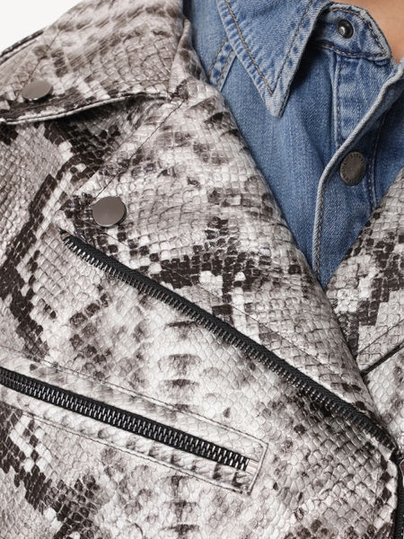 Женская косуха из экокожи